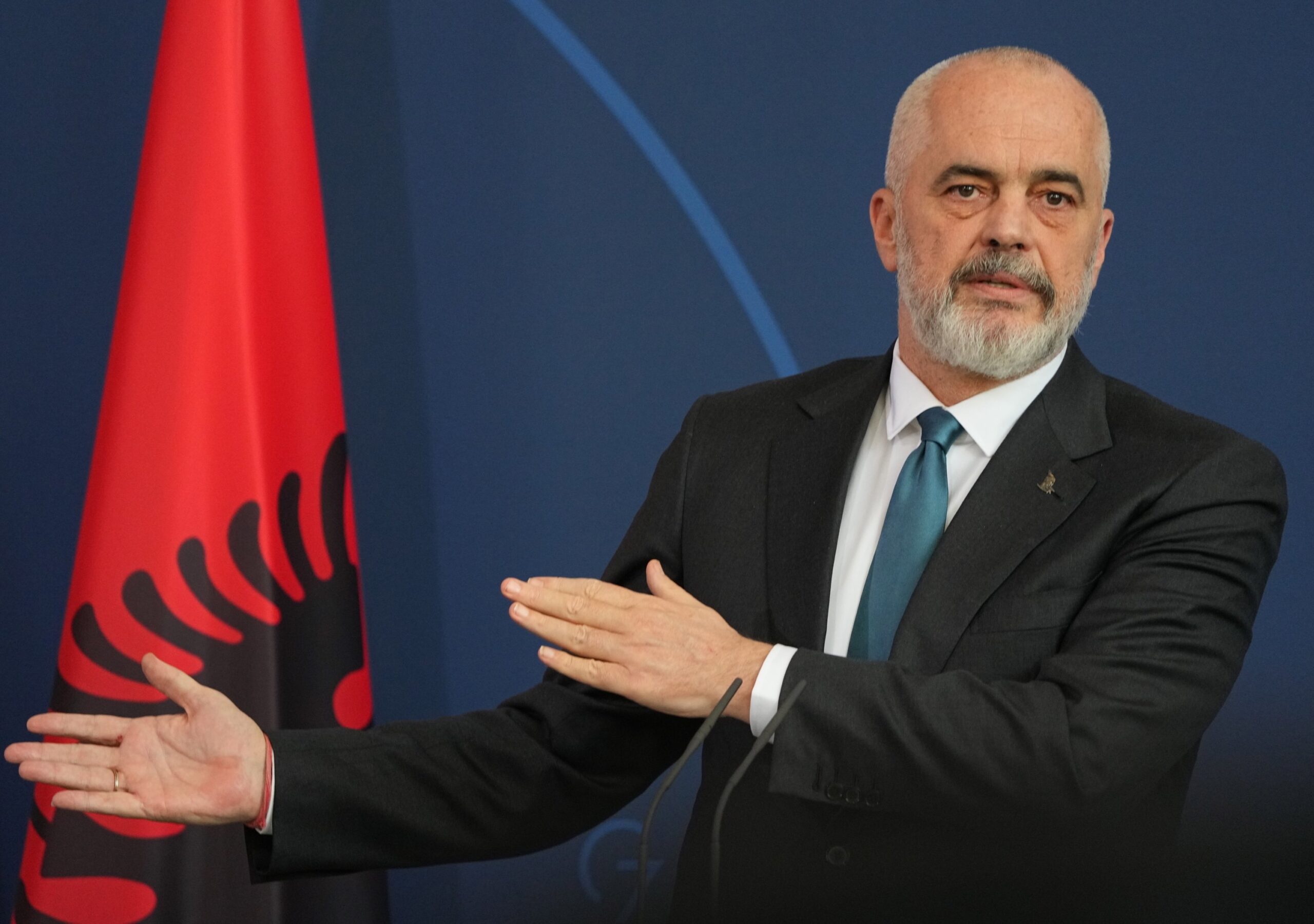 Shqipëria nënshkruan Memorandum Mirëkuptimi me Eni S.p.A. për studimin e kapaciteteve kombëtare të naftës dhe gazit.
