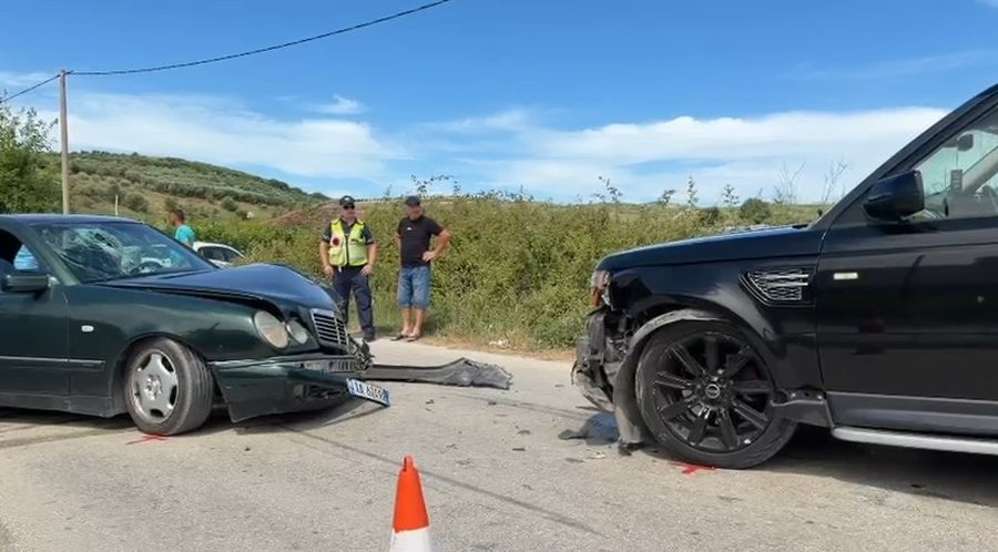 Përplasja e fortë në Fier: Katër të lënduar dhe bllokim në aksin rrugor