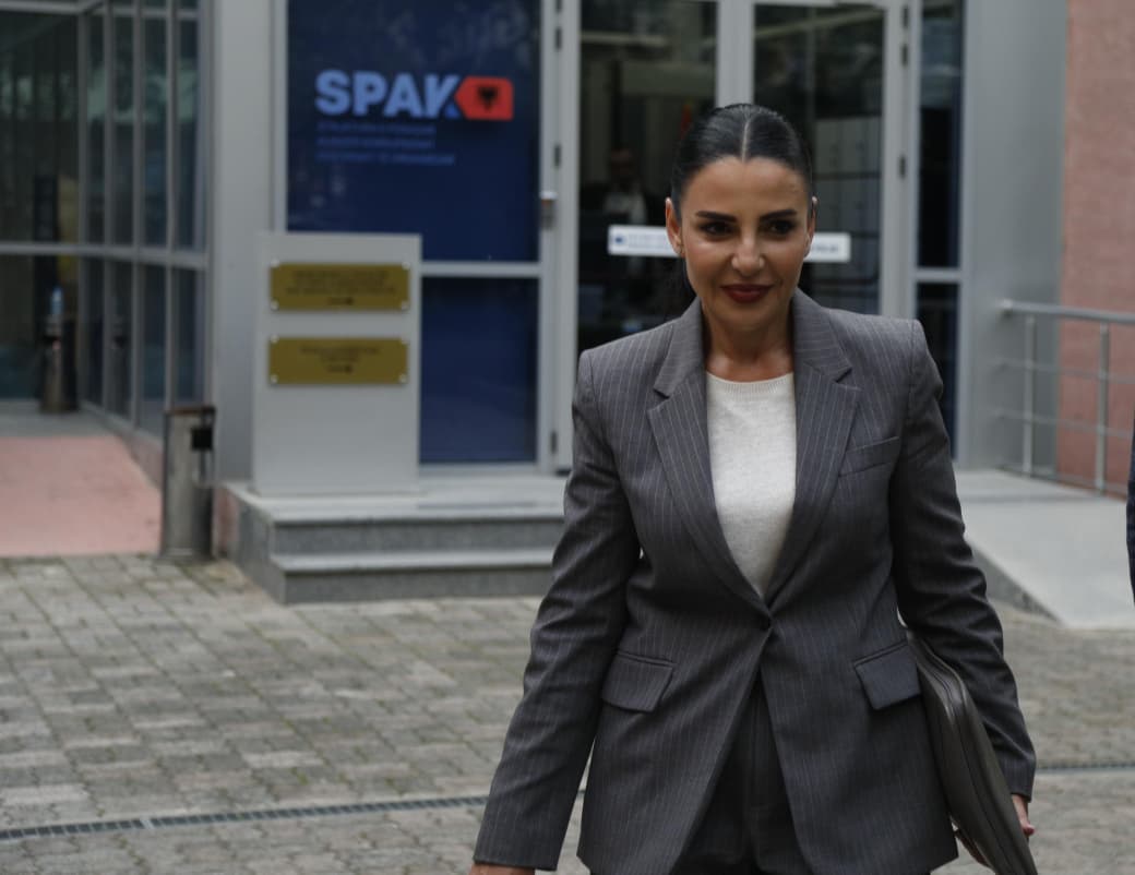SPAK sekuestron vilën në Dhërmi dhe i shton Belinda Ballukut akuza për korrupsion dhe pastrim parash.