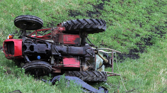 Tragjedia në Lushnje: Fermeri 65-vjeçar humb jetën pas rrokullisjes me traktor
