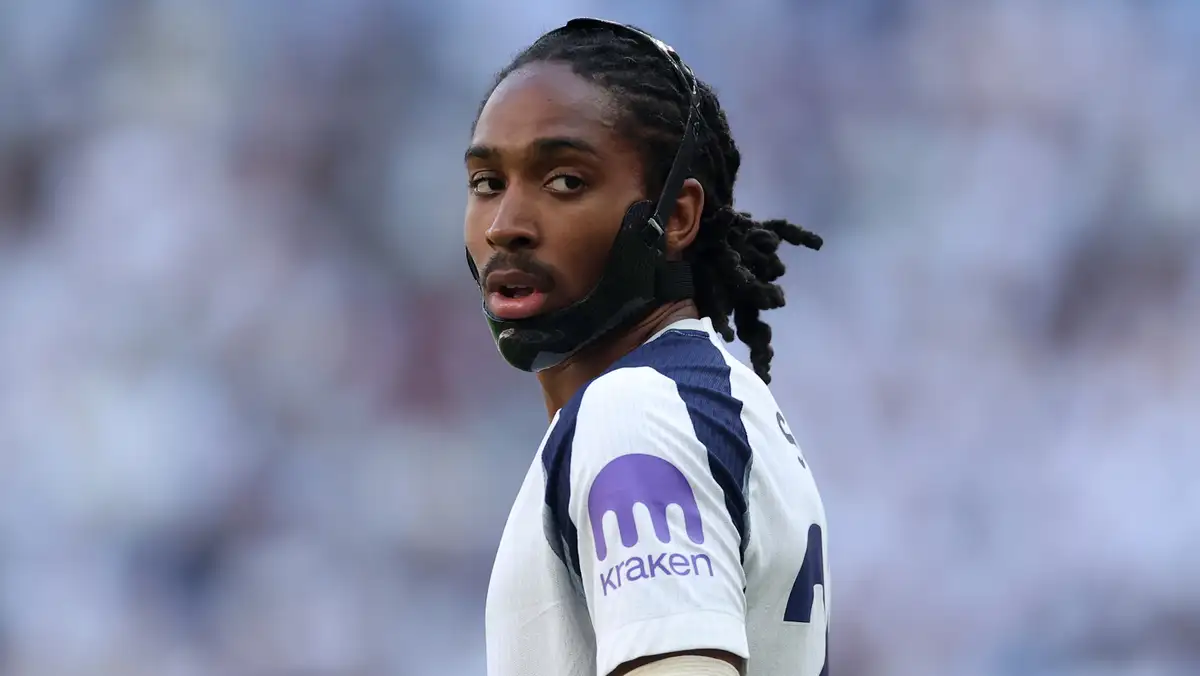 Interi synon të blindojë mbrojtjen me Djed Spence, ofertë në rritje për Tottenhamin