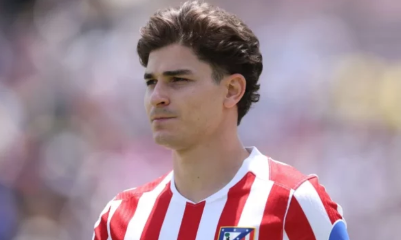 Atletico Madridi ka pranuar ofertën e Arsenalit për transferimin e Julian Alvarezit.