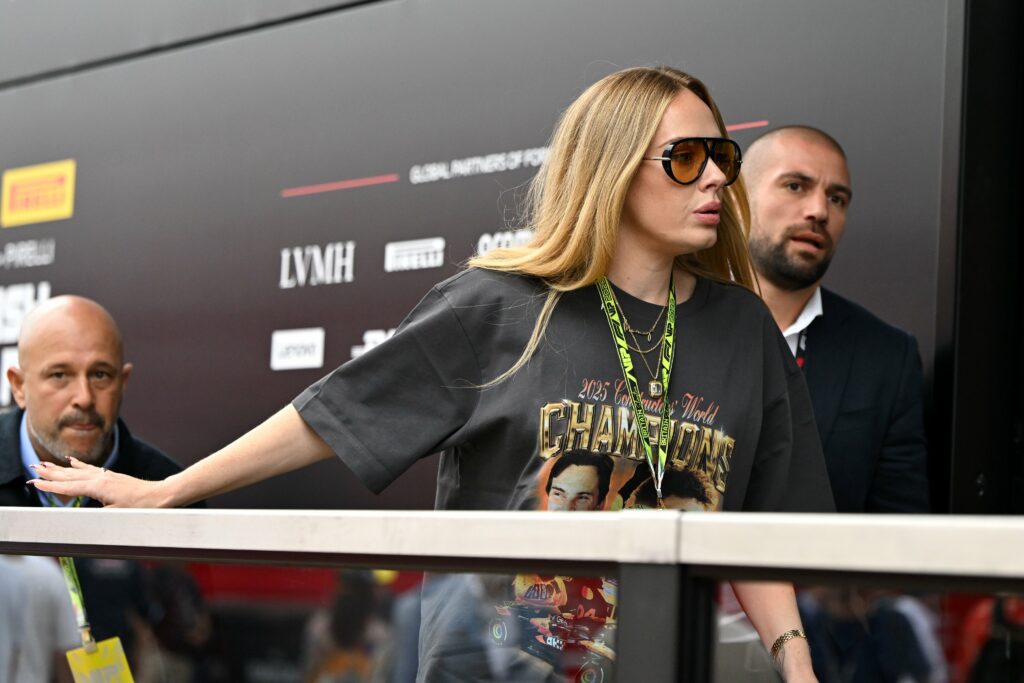 Adele ndryshon rrënjësisht: Humb 45 kg dhe rikthehet në muzikë