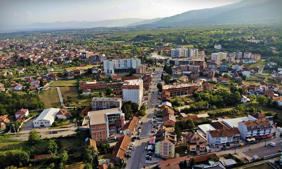 Deçani hap dyert për Festivalin Ndërkombëtar “Newborn Kosova” për herë të parë