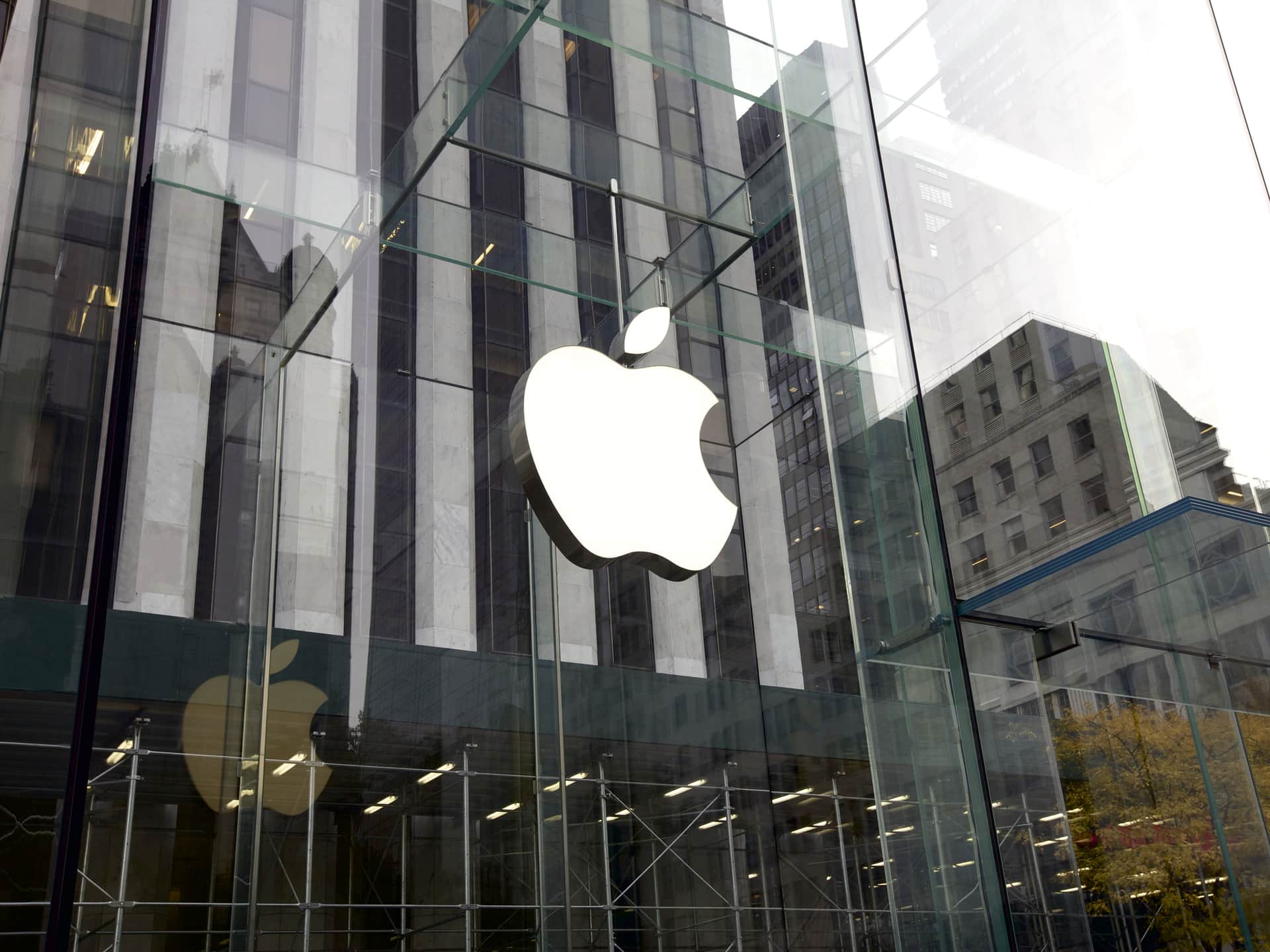 Apple ka ngritur një padi federale ndaj OpenAI për përvetësim të sekreteve tregtare përmes ish-punonjësve të saj.