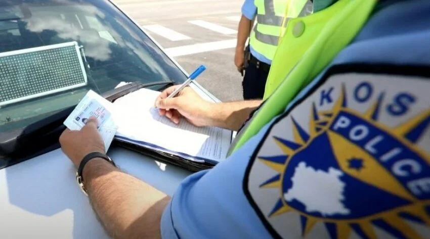 Rekord i gjobave dhe aksidenteve në trafik brenda 24 orëve në Kosovë