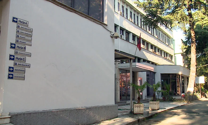 21 të arrestuarit për tensionet para Kuvendit dalin sot në gjyq për shqyrtimin e ligjshmërisë së arrestimeve.