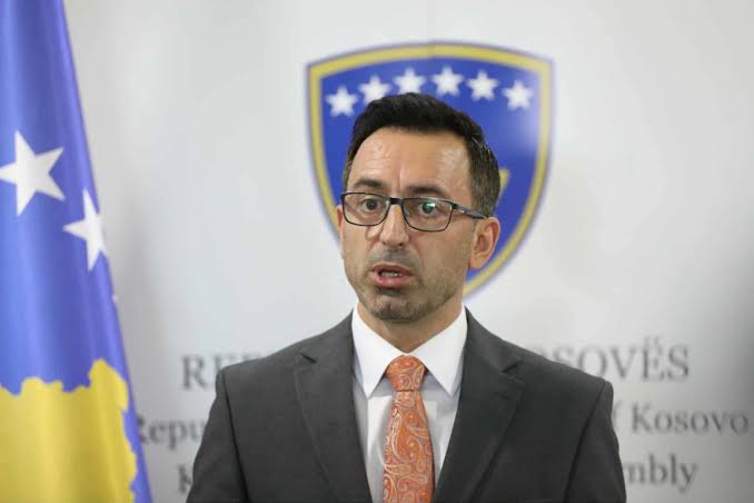 Nisin punimet për lidhjen e kanalit atmosferik me kolektorin në nënkalimin e Mazgitit.