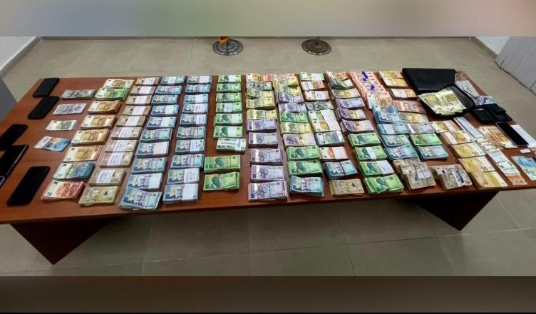 Operacion i madh në Berat: 11 masa sigurie për këmbim valutor pa licencë dhe sekuestrim parash