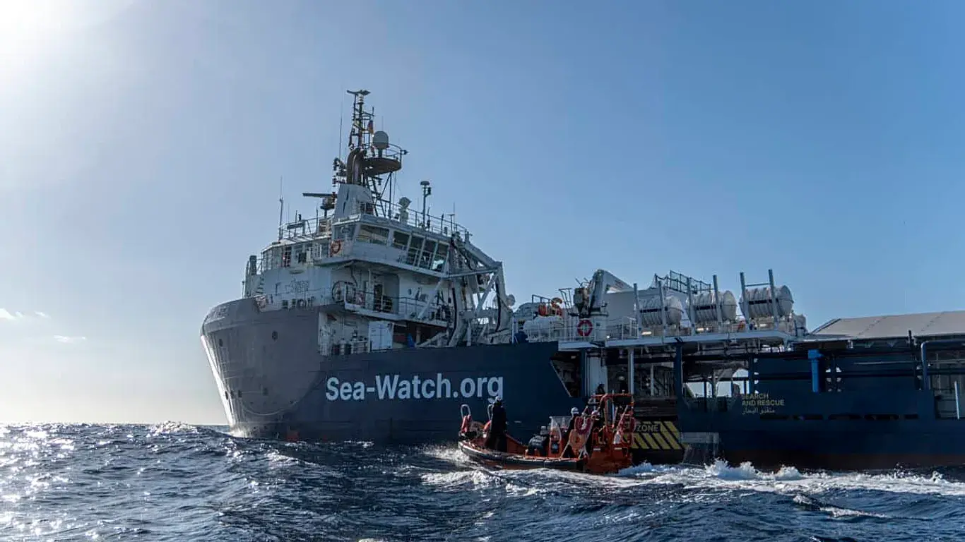 Përplasja mes Italisë dhe Gjermanisë për shpëtimin e migrantëve në Mesdhe