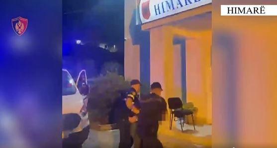 Lokal nate në Himarë, qendër e fshehtë e trafikut të drogës dhe armëve