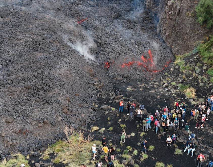 Hiri i Etnës ndalon fluturimet në Katania gjatë sezonit të pushimeve