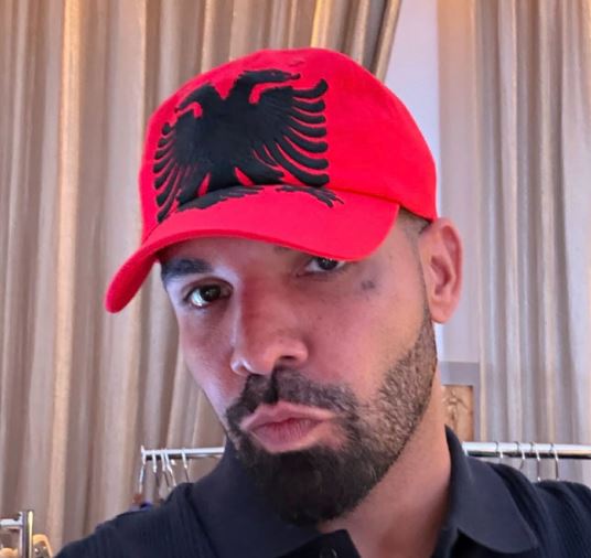 Drake në Universitetin Concordia: Një Kurs i Ri për Karrierën dhe Ndikimin e Tij në Muzikë