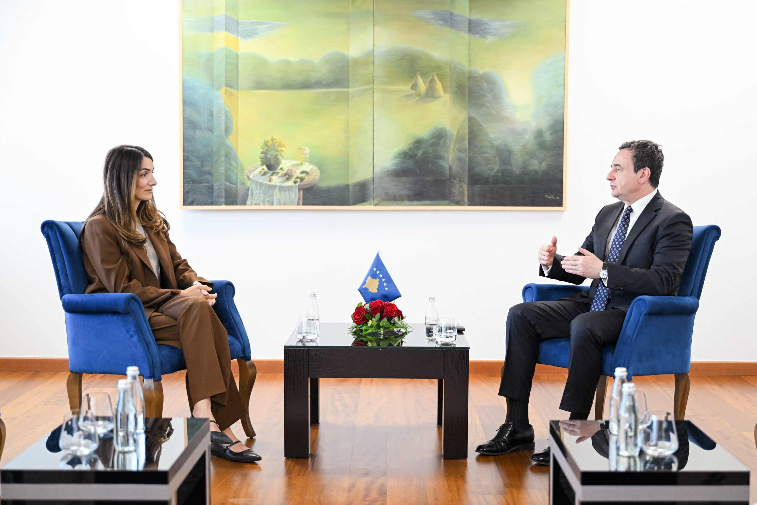 Albin Kurti ka përforcuar ekipin e tij me ish-nënkryetaren e LDK-së, Shqipe Mjekiqi.