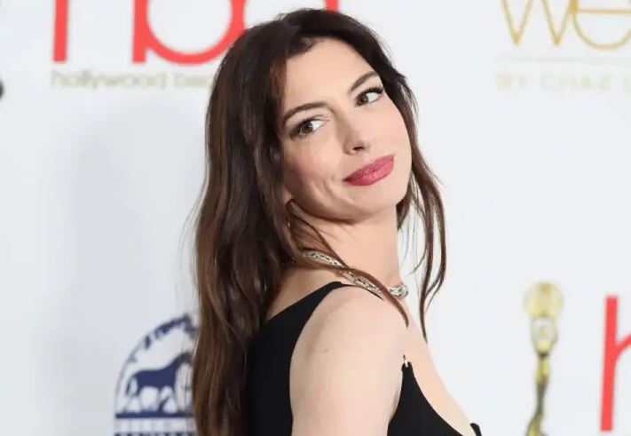 Anne Hathaway zbulon sekretin pas ndryshimit të pamjes së saj