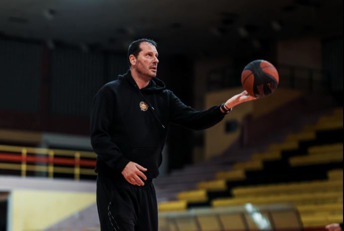 Peja ka zyrtarizuar vazhdimin e kontratës me trajnerin Michalis Kakiouzis për sezonin 2026/27.