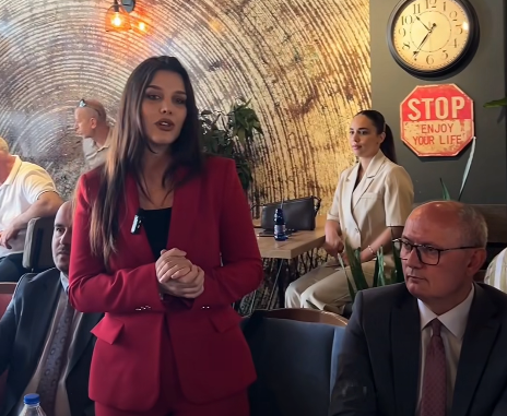 Kaltrinë Lohaj premton zërin e artistëve në Kuvendin e Kosovës