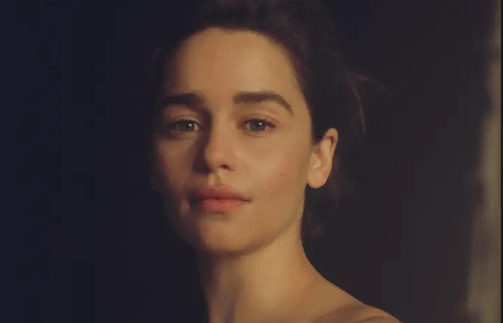Emilia Clarke tregon sfidat dhe vendimin për të ngrirë vezët në moshën 35-vjeçare