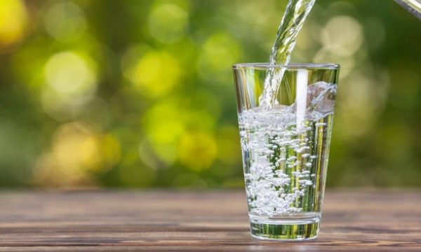 Pse uji është pija më e shëndetshme për trupin tuaj?