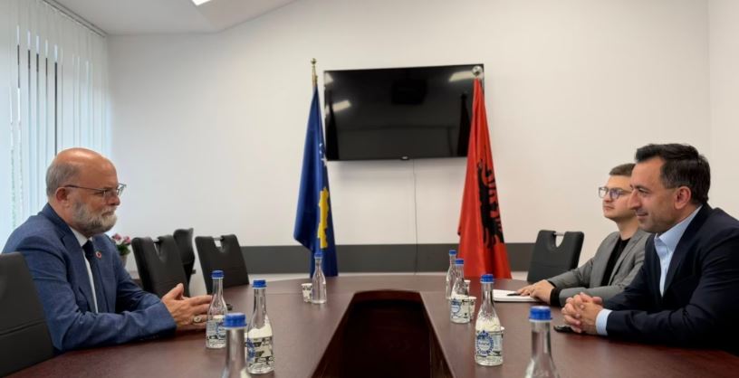 Bashkëpunimi Kosovë-Shqipëri për projekte infrastrukturore që lidhin dy vendet