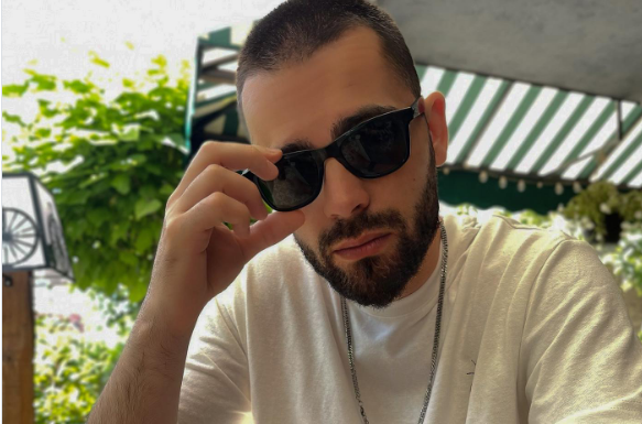Performanca e Besnik Qakës në dasmën madhështore të Dua Lipës