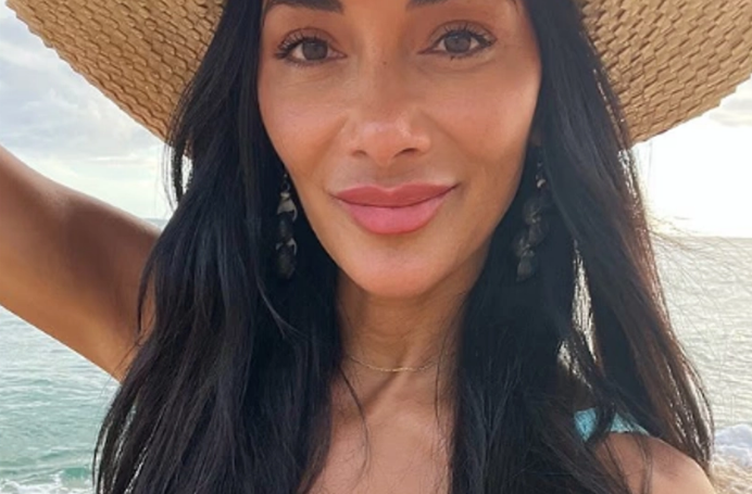 Nicole Scherzinger feston 48-vjetorin në plazhet e Hawaii-t me stil dhe energji të lartë