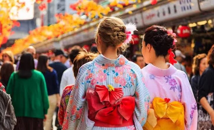 Japonia rrit pesëfish tarifat e vizave pas 48 vitesh