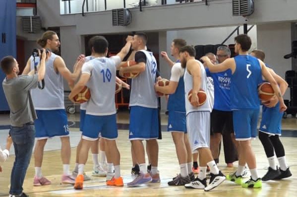 Kosova përballet me sfida të mëdha para EuroBasket 2029, trajneri Loci kërkon angazhim maksimal
