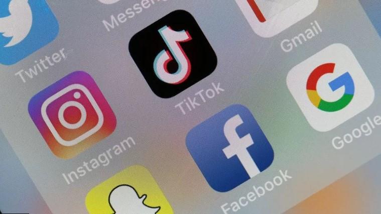 Nga Australia në Evropë: Masat për të kufizuar aksesin e fëmijëve në mediat sociale po përshpejtohen