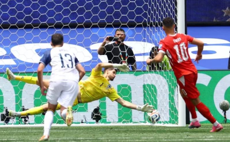 Si dominon Granit Xhaka në Kupën e Botës nën presionin më të madh