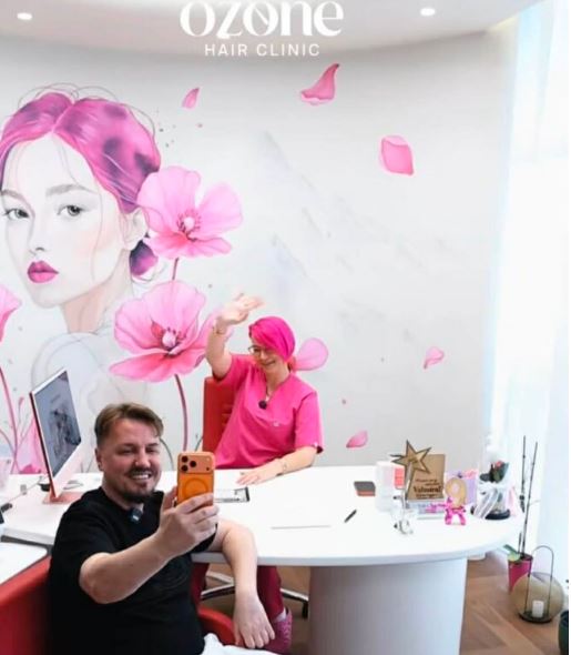 Blero befason me transformimin e tij në Ozone Hair Clinic