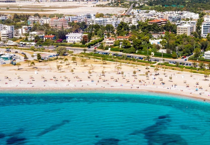 Shqiptari që vodhi makinën dhe shtëpinë në Greqi kapet duke bërë plazh