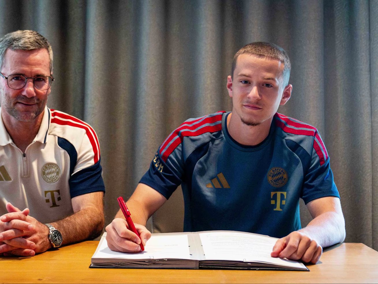 Yll Gashi i Bayern Munich rinovon kontratën dhe synon të ngjitet më lart