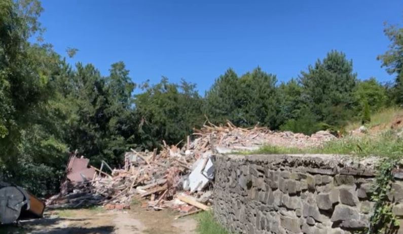 Përplasja në Ujman: Moteli i rrëzuar para se të zhvillohej gjyqi
