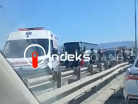 Kolonat e gjata dhe shqetësimet pas aksidentit me tri vetura në Vragoli