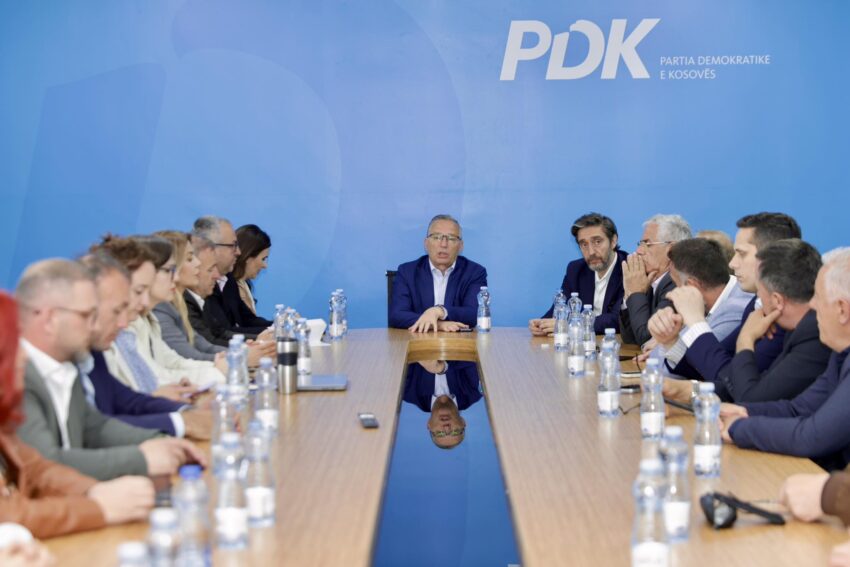 Mbledhja e Kryesisë së PDK-së përfundon, vendimet mbeten të paqarta