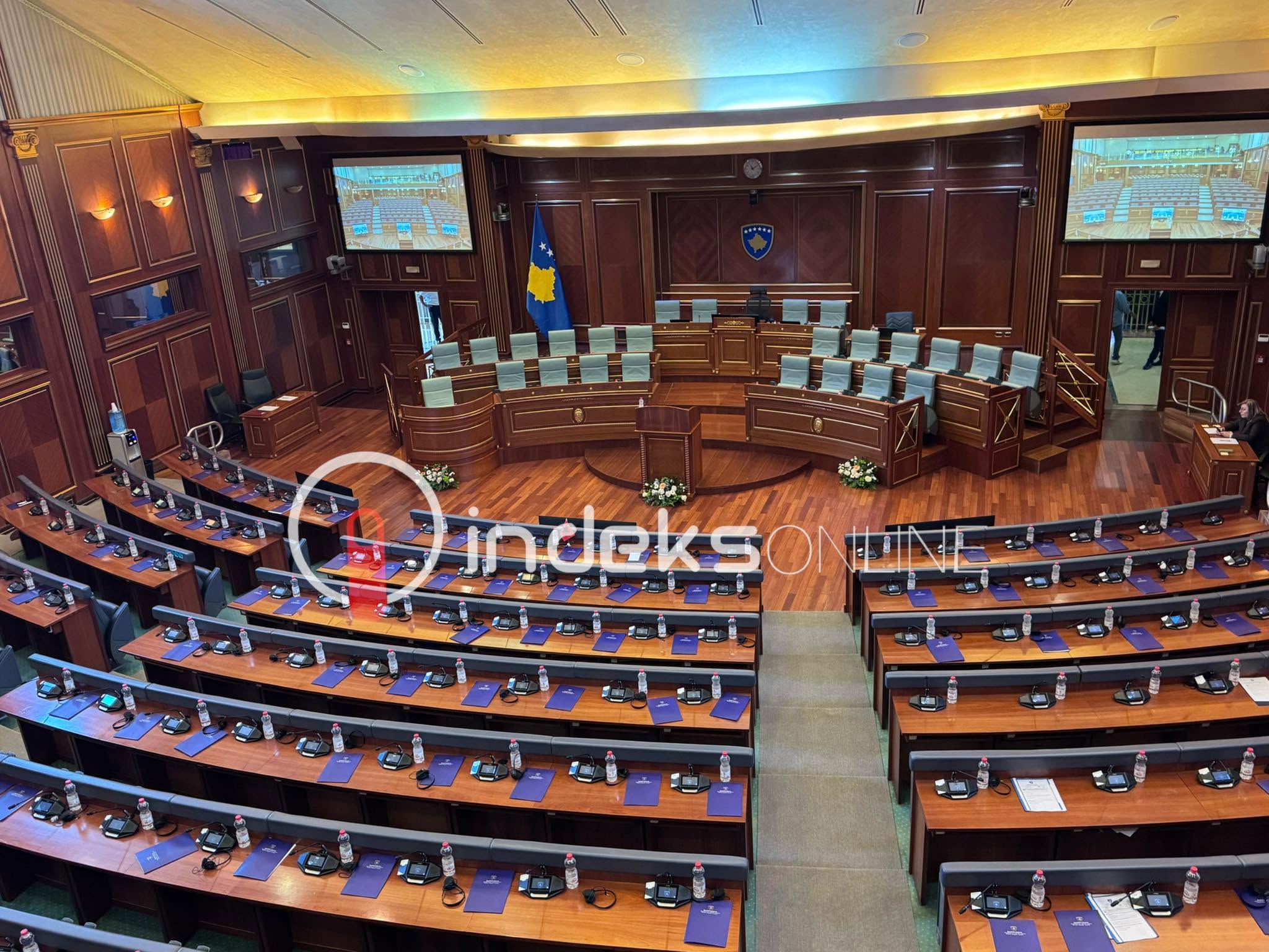Seanca konstituive ndërpritet, pa propozim për kryeparlamentar nga Vetëvendosje