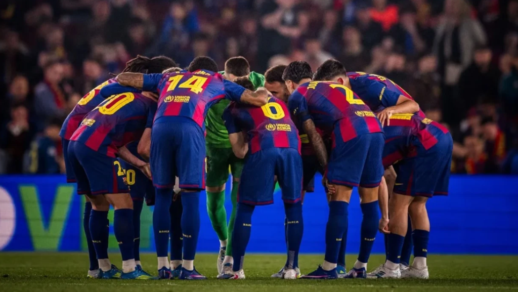 Barcelona ka arritur marrëveshje verbale për transferimin e portierit Dominik Livakoviq nga Fenerbahçe, me huazim te Dinamo Zagreb këtë sezon.