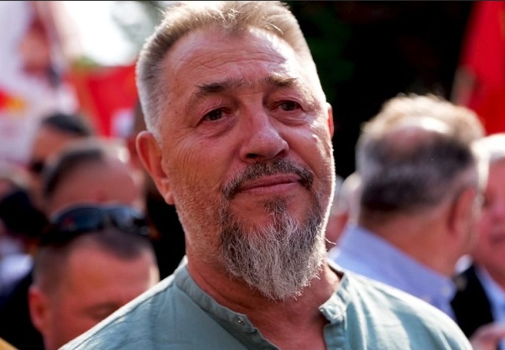 Kryetari i Skenderajt, Sami Lushtaku, paralajmëron padi ndaj Albin Kurtit për shpifje lidhur me incidentin e tentativës së sulmit me veturë.