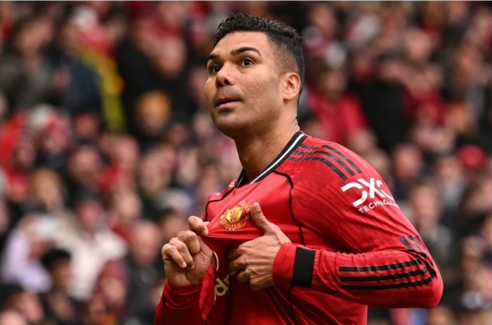 Manchester United rikthehet pas Balebas për të zëvendësuar Casemiron
