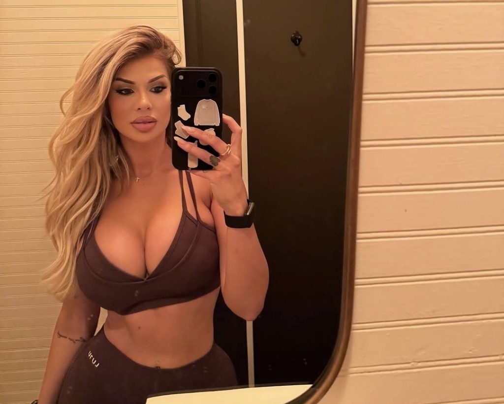 Luana ndez rrugët e New Yorkut me paraqitjen e saj të zjarrtë