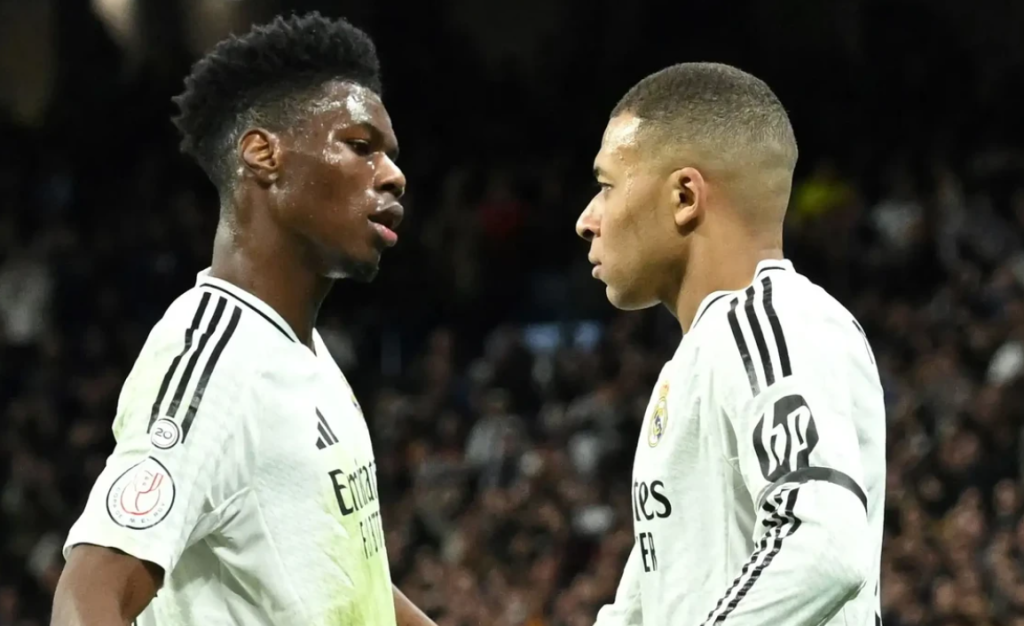 Real Madridi hap derën për largimin e yllit francez, Manchester United në garë