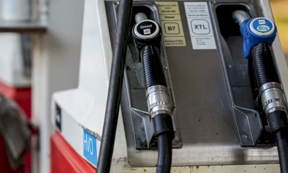 Italia ul përkohësisht taksat mbi naftën me 17 cent për litër deri më 6 gusht.