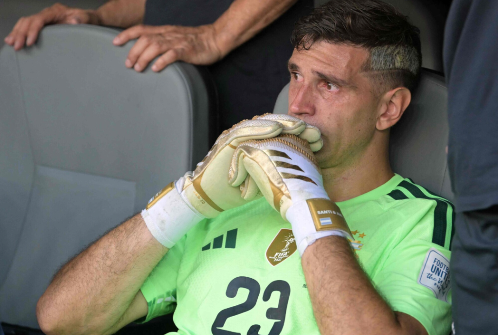 Emiliano Martinez ka lënë të kuptohet se mund t’i japë fund karrierës së tij me kombëtaren pas finales së Kupës së Botës.