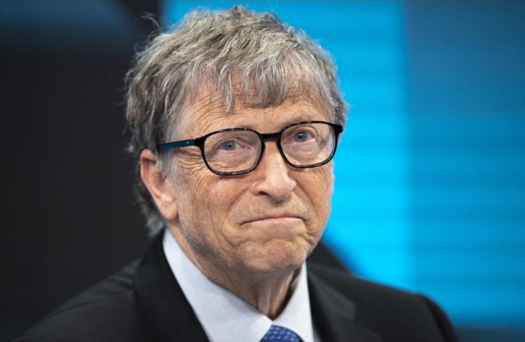 Bill Gates paralajmëron për rreziqet dhe sfidat e Inteligjencës Artificiale
