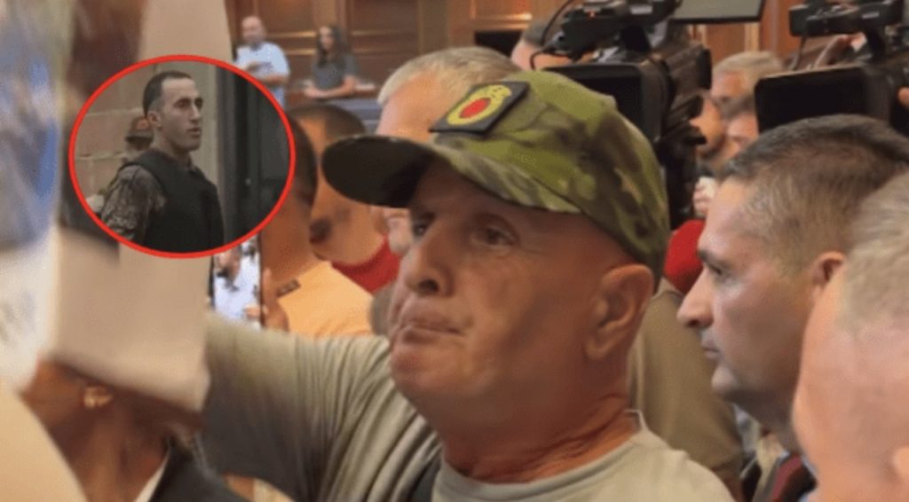 Një muaj paraburgim i caktohet Skender Llugiqit për thirrjet e dhunshme ndaj Ramush Haradinajt në Kuvend.