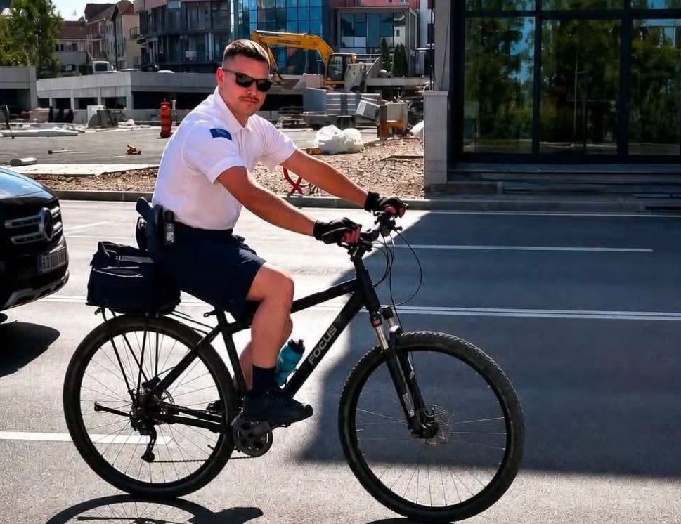 Polici Altin Kryeziu nga Malisheva ka ndërruar jetë pas disa ditësh në gjendje të rëndë shëndetësore nga lëndimet e marra në aksident gjatë kryerjes së detyrës.
