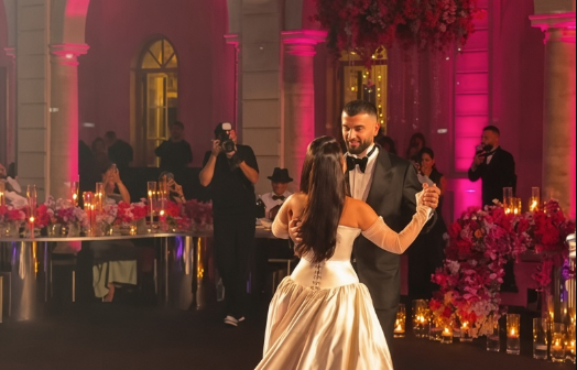 Kida surprizon Ajbin me një dedikim special gjatë dasmës së tyre në Romë.