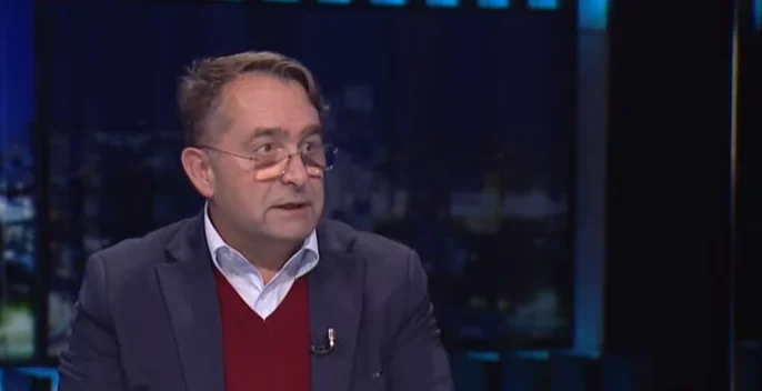Analisti Lulzim Peci konfirmon se formimi i xhandarmërisë është një veprim i dukshëm fushate zgjedhore dhe kërkon që drejtori i policisë të raportojë në Kuvend për dërgimin e Njësisë Speciale në Skenderaj.