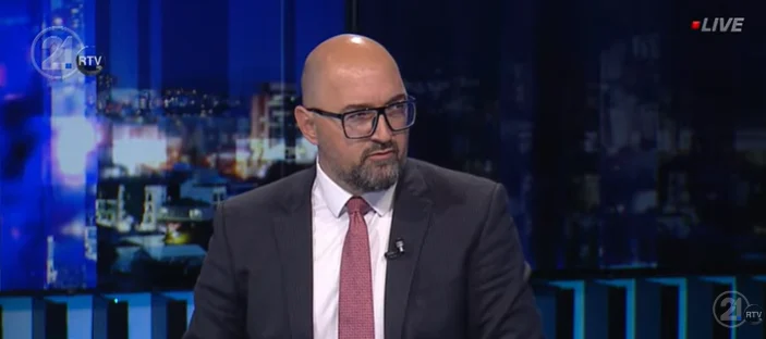 Përplasjet brenda LDK-së dhe dyshimet për Dejona Mihalin tronditin politikën kosovare